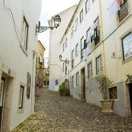 On The Path Of Fado Lissabon